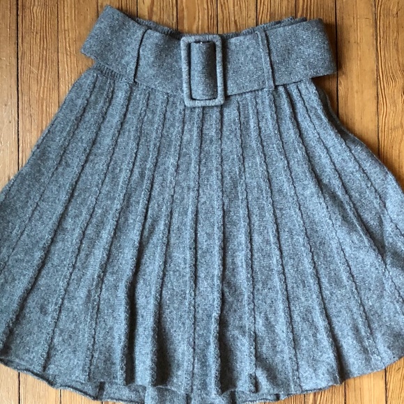 Gray sweater skirt - Picture 2 of 4